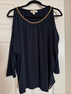 MICHAEL Michael Kors Navy Cold-Shoulder Top with Gold Chain